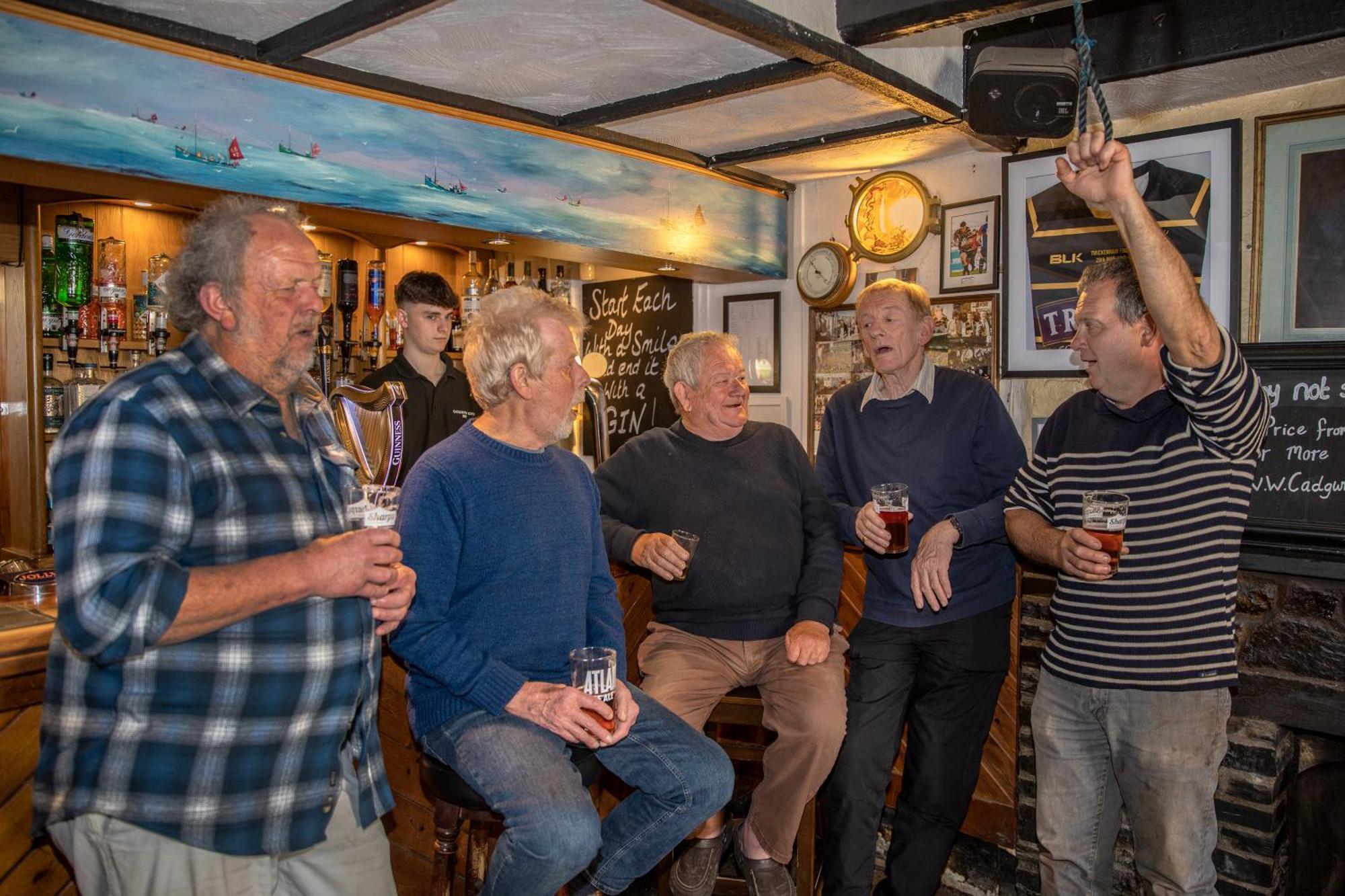 Cadgwith Cove Inn Exteriér fotografie